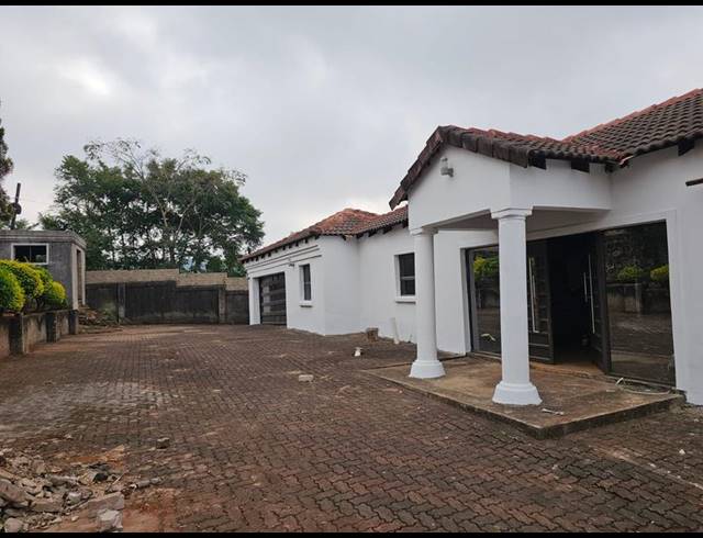 5 BEDROOM HOUSE FOR SALE IN THOHOYANDOU